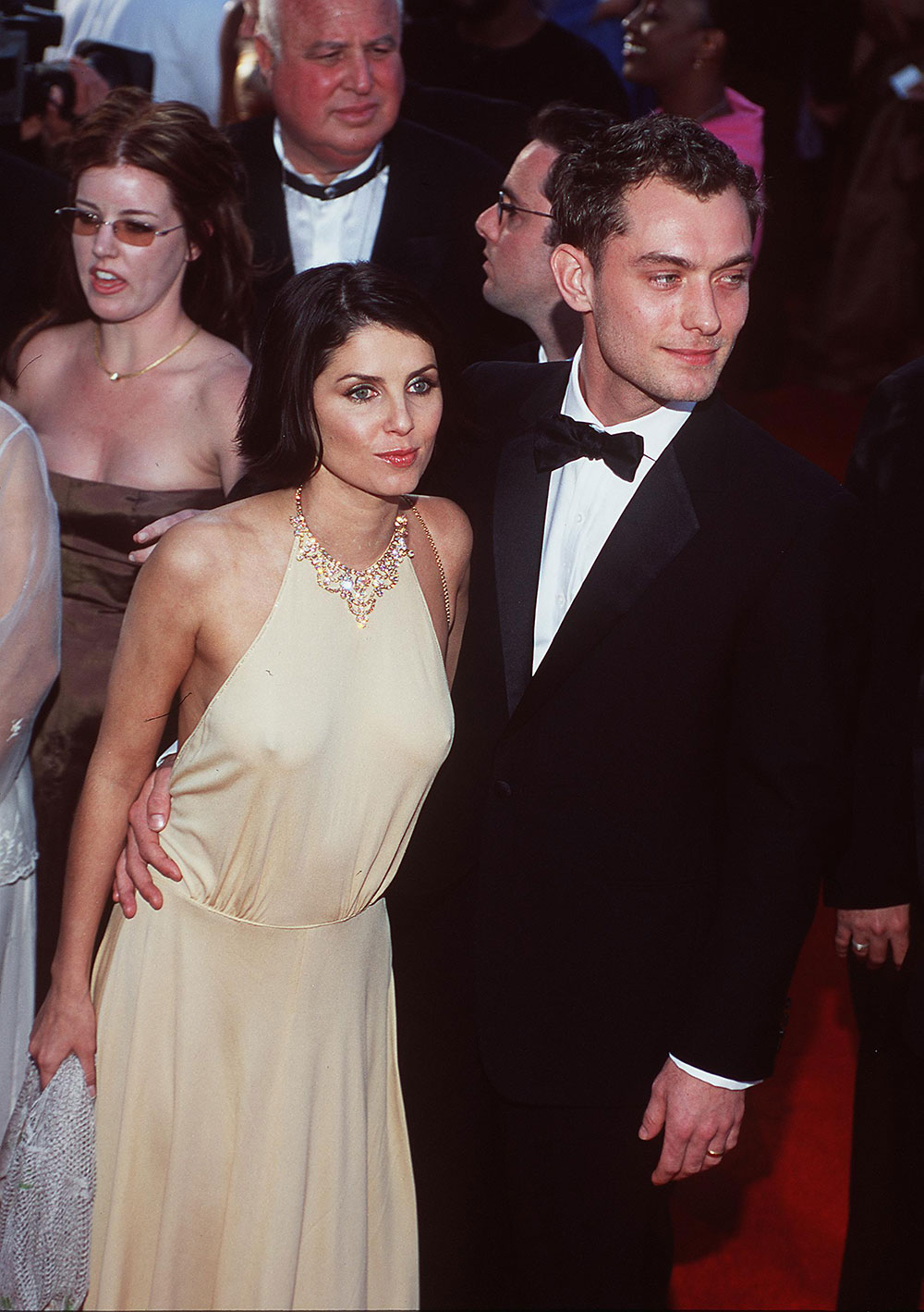 Rafferty’s rakish good looks come courtesy of dad Jude Law, pictured here with mum Sadie Frost in 1995. Photo / Getty Images