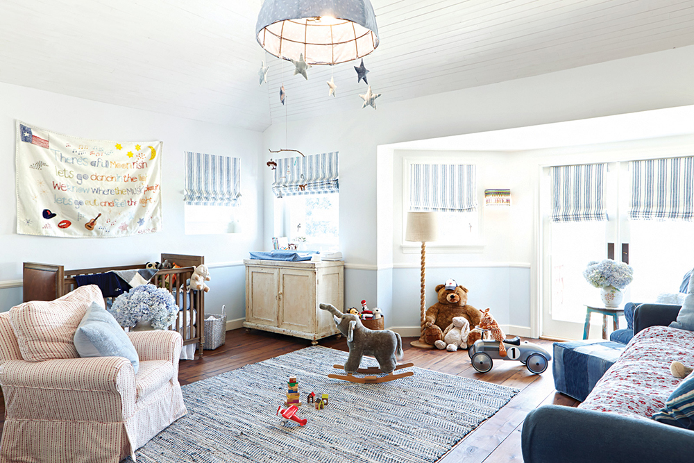 Jessica Simpson – Ace: Designer Rachel Ashwell designed Jessica Simpson's baby boy Ace's nursery using a mix of flea market finds and high-end pieces.