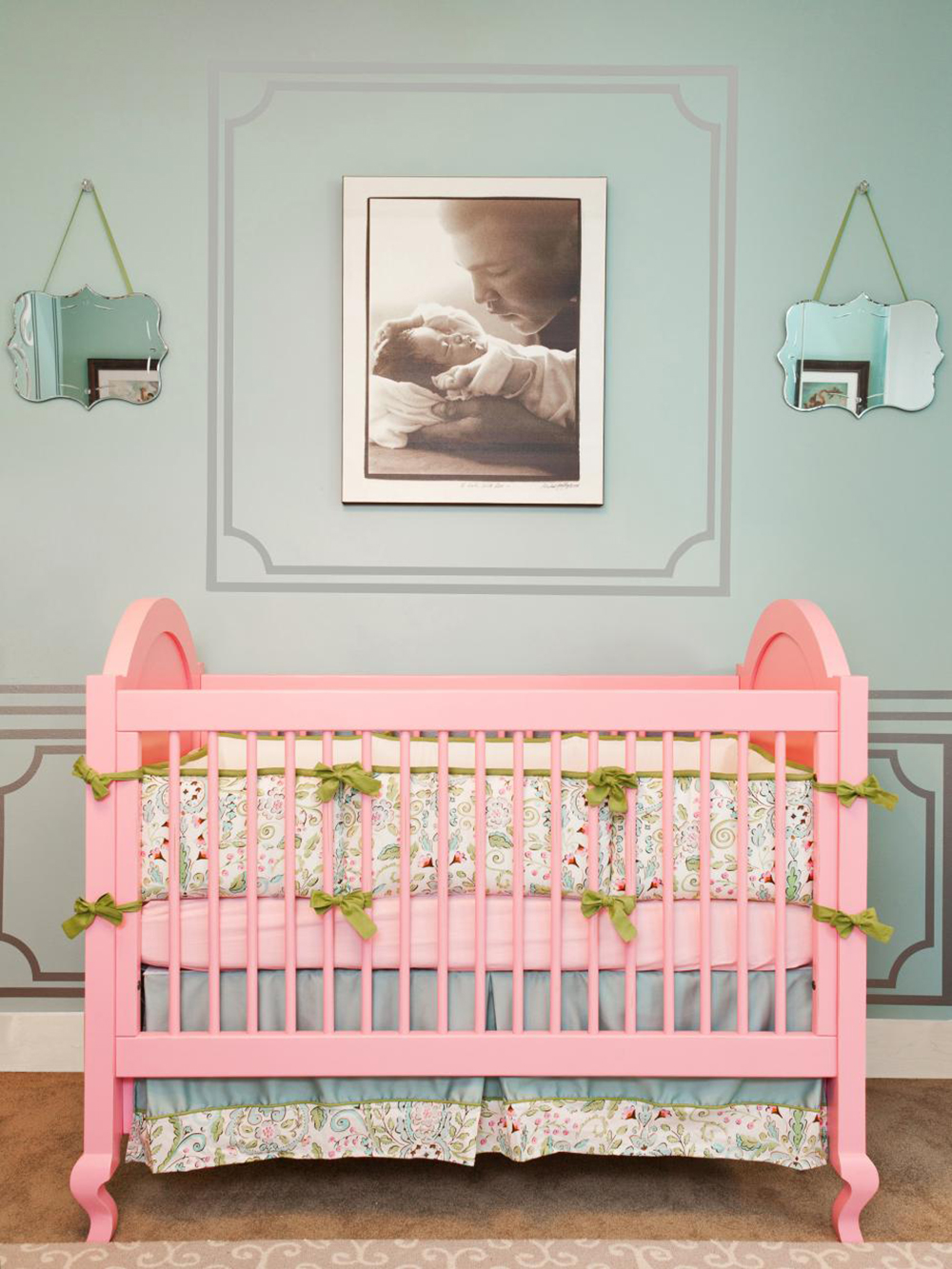 Muhammad Ali – Laila The nursery designed for Laila Ali, daughter of world famous boxer Muhammad Ali is not only beautiful, but also has an amazing tribute to her father Muhammad - a black and white photograph of Muhammad and Laila taking pride of place above the cot.