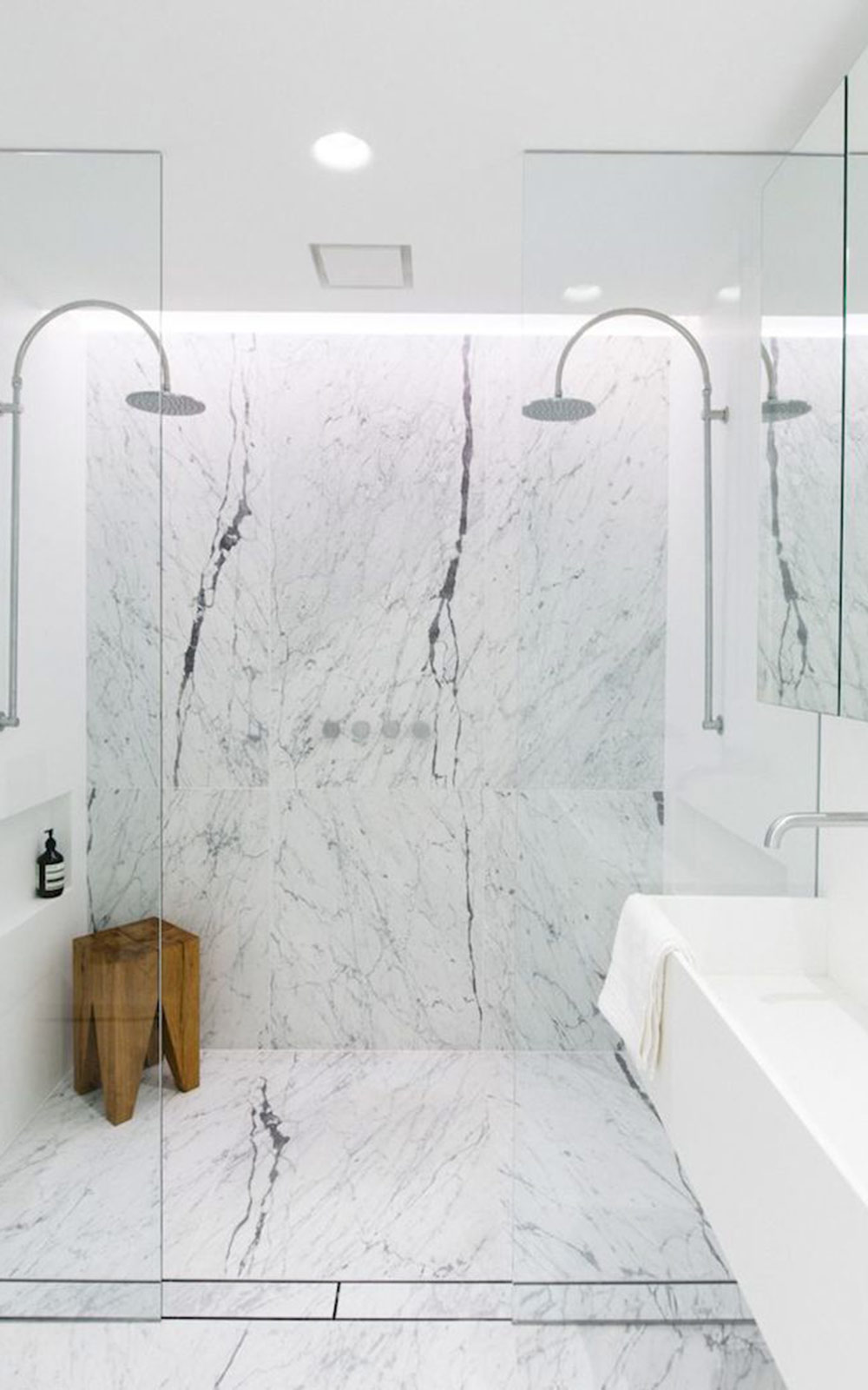 Floor-to-ceiling marble bathroom