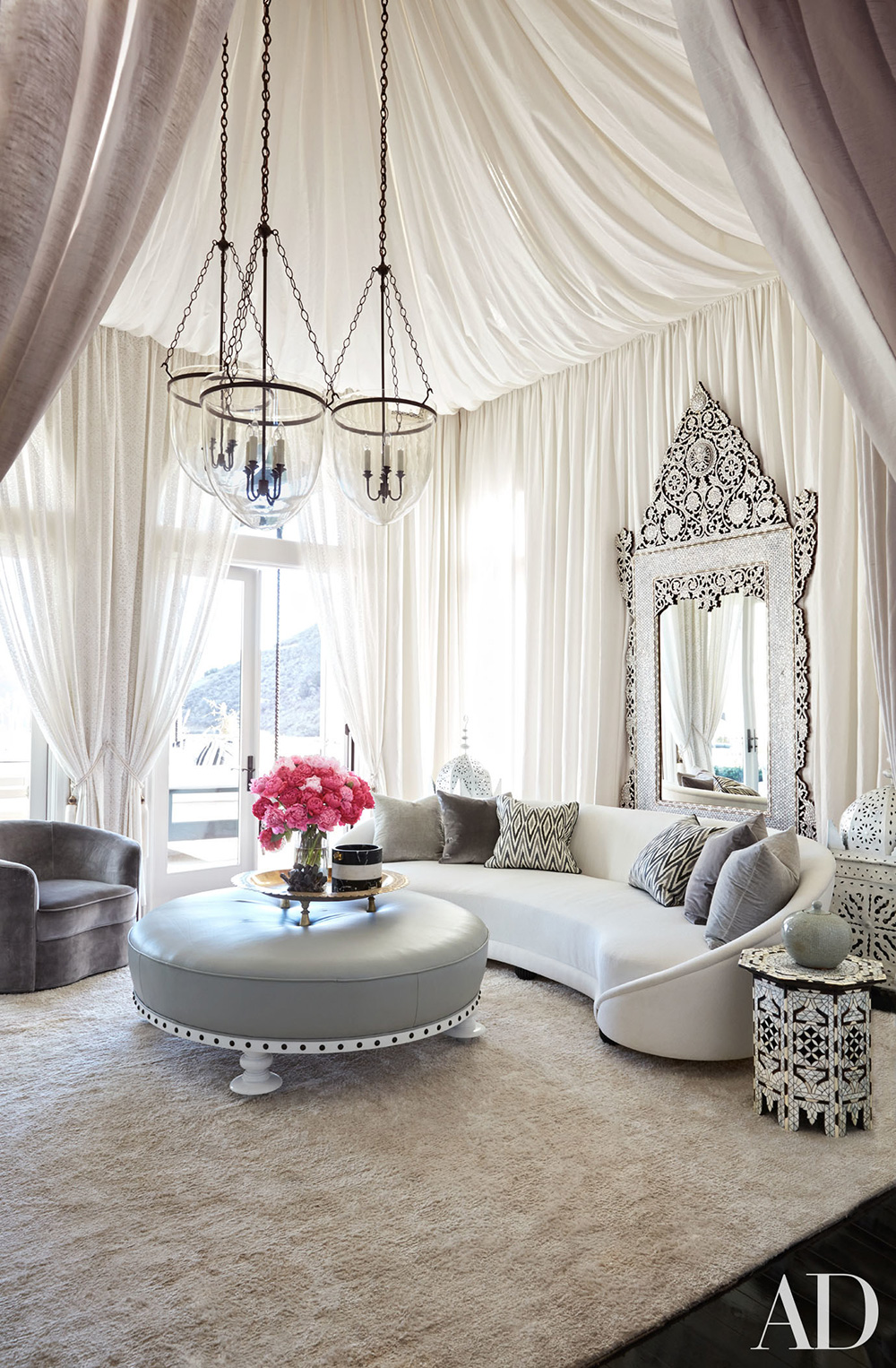 Khloe's decorator Martyn Lawrence Bullard tented Khloe's living room with a sheer fabric of his own design.