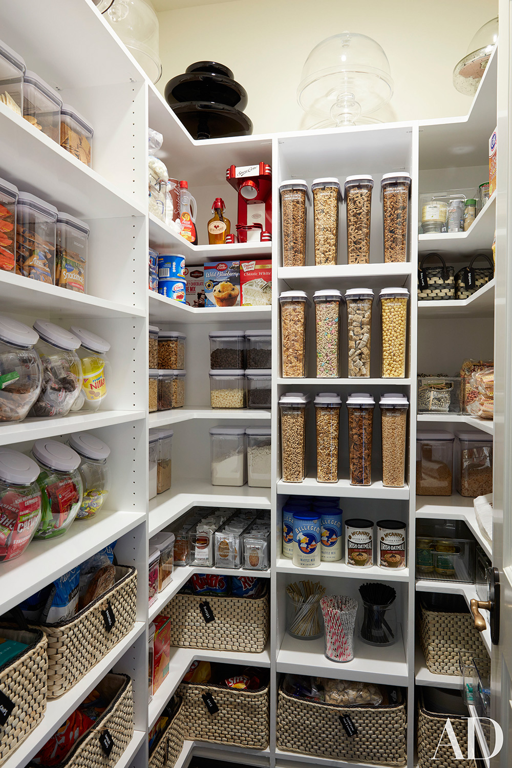 Khloe's pantry demonstrates why she is the Queen of Organization.