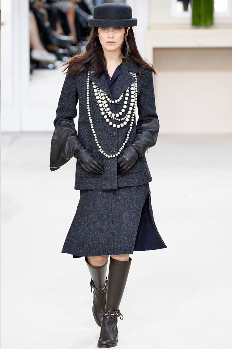 PFW: See all the hottest looks straight off the Chanel runway - Fashion ...