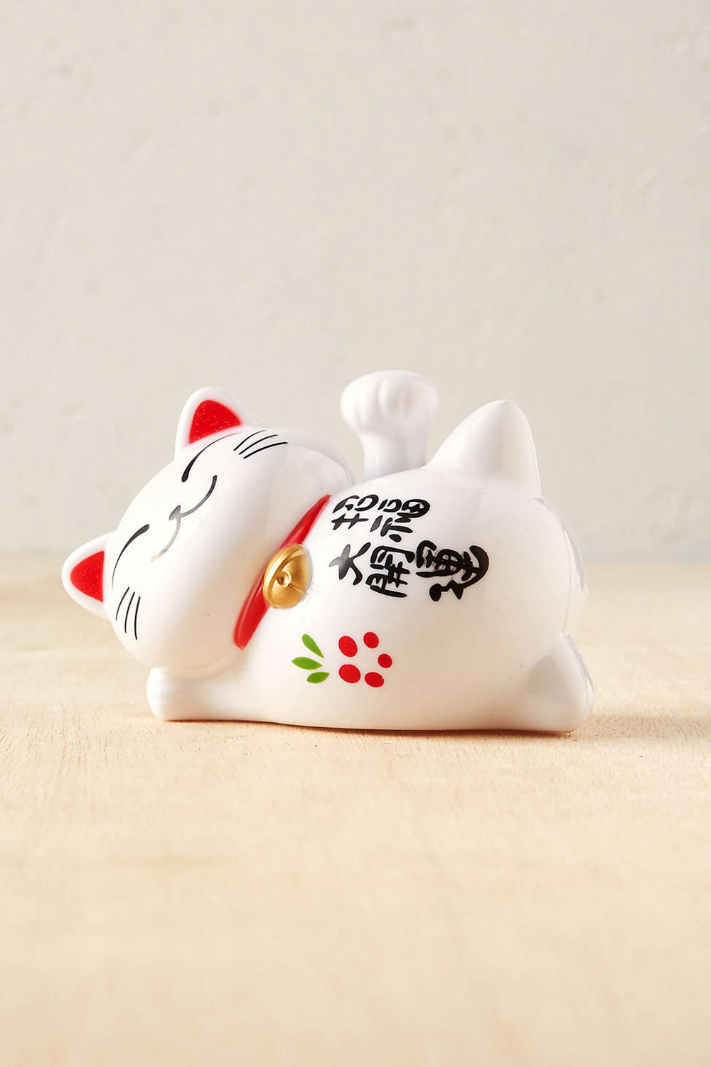 Solar Lucky Waving Cat