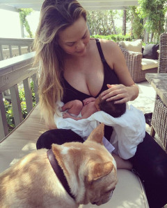 Chrissy Teigen posts first picture of daughter Luna on Instagram.