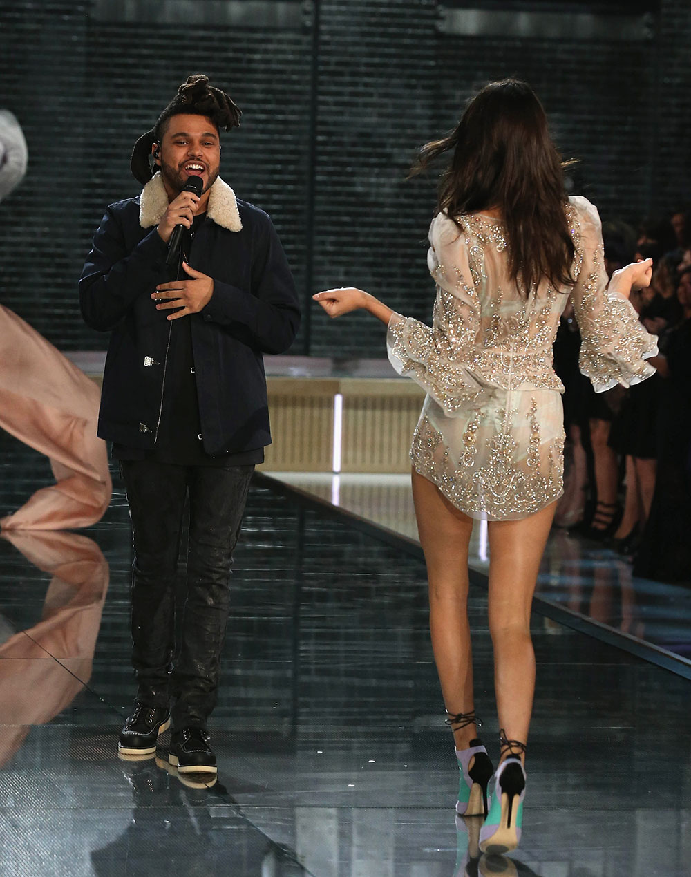 Kendall and The Weeknd - VS Show 2015