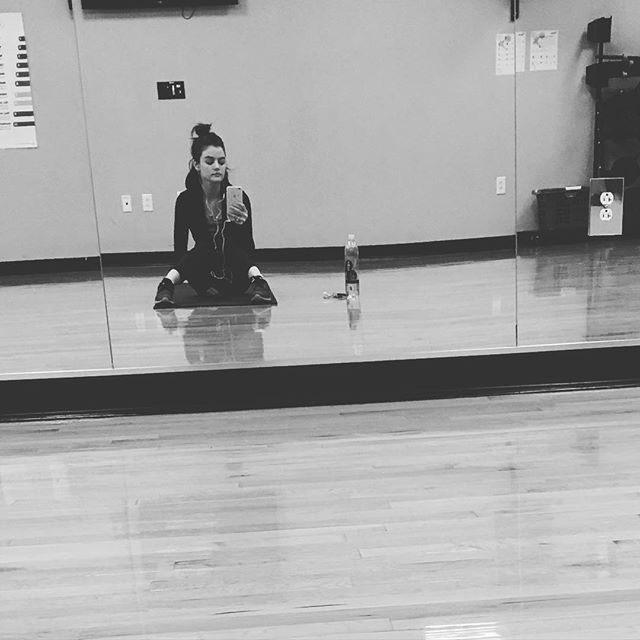 ballet workout. Lucy Hale.
