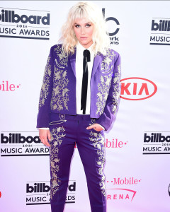 Kesha in Gucci