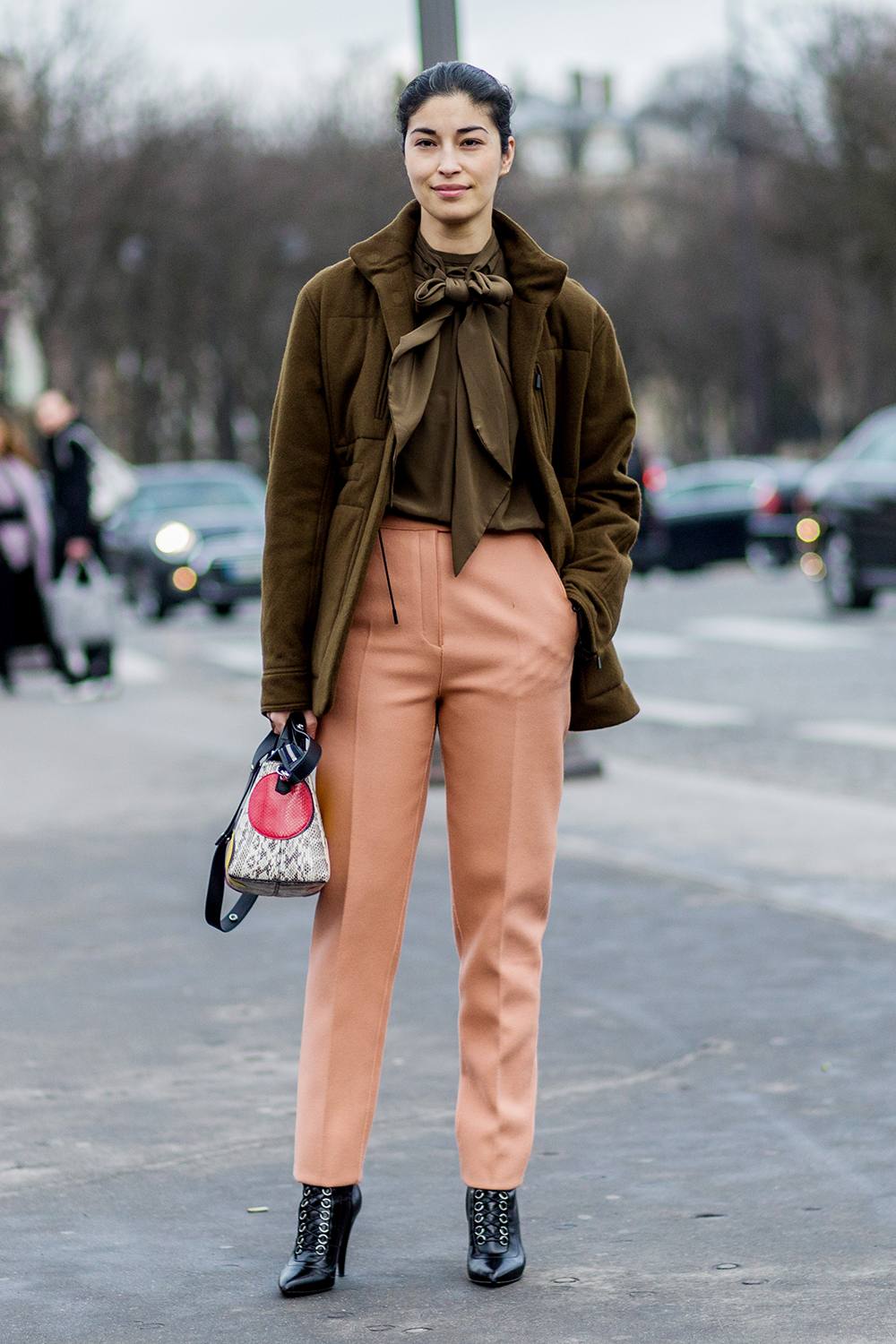 Fashion editor Caroline Issa outside Chanel during Paris Fashion Week in January 2016.