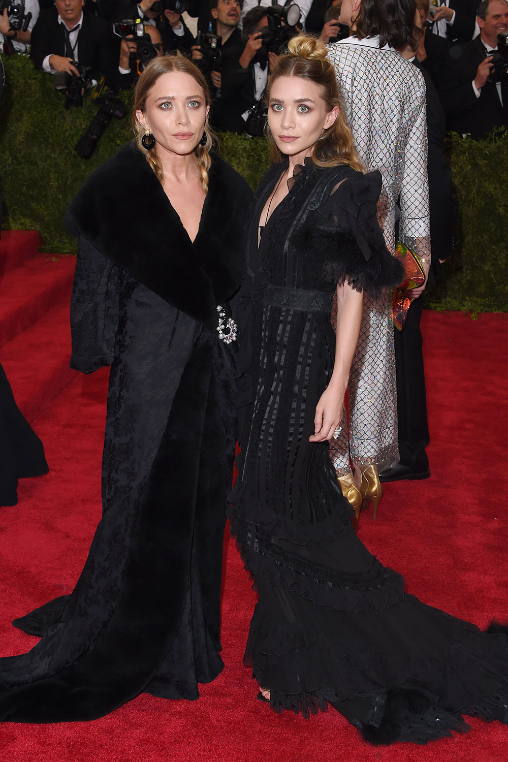 Mary-Kate and Ashley Olsen at the 2015 Metropolitan Museum of Art Costume Institute Gala