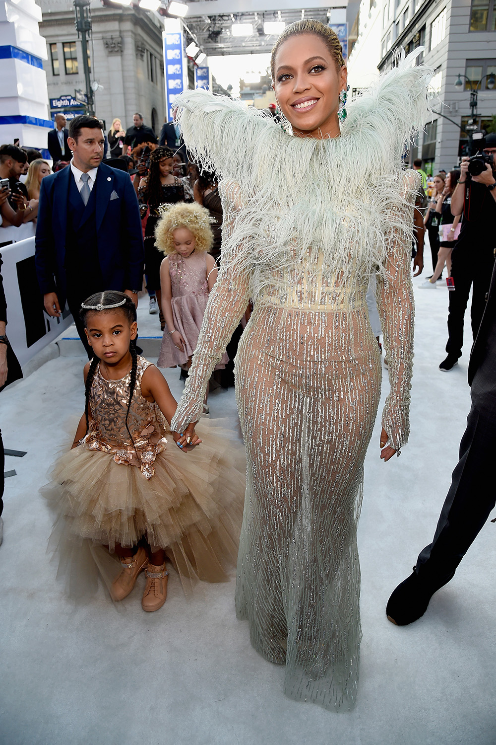 Beyonce and Blue Ivy Carter at MTV Video Music Awards.