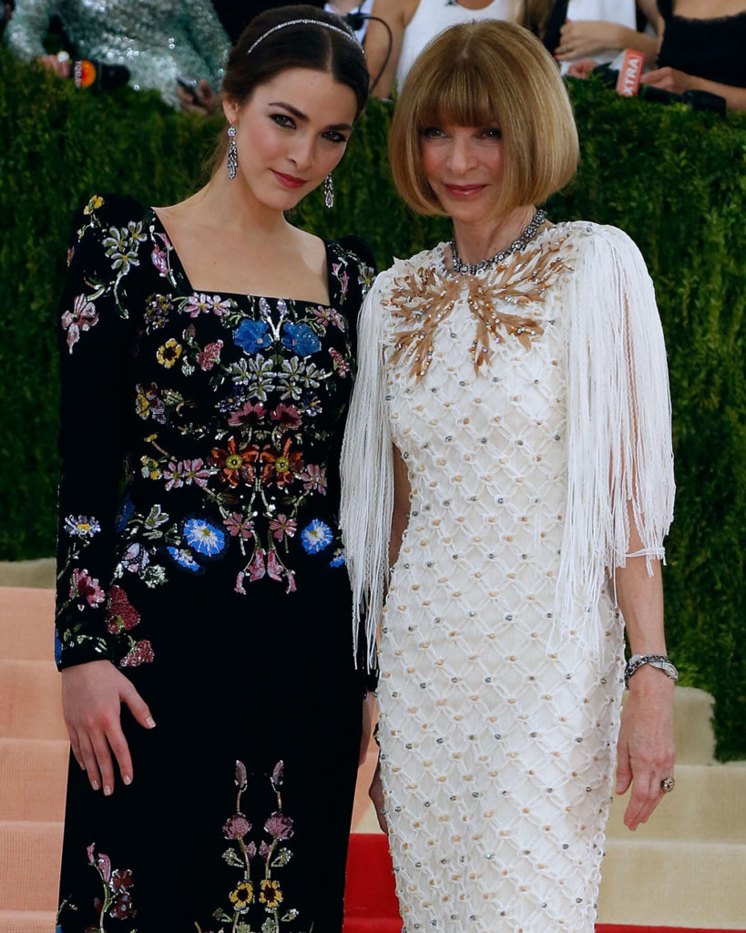 Anna-Wintour-Bee-FEATURE