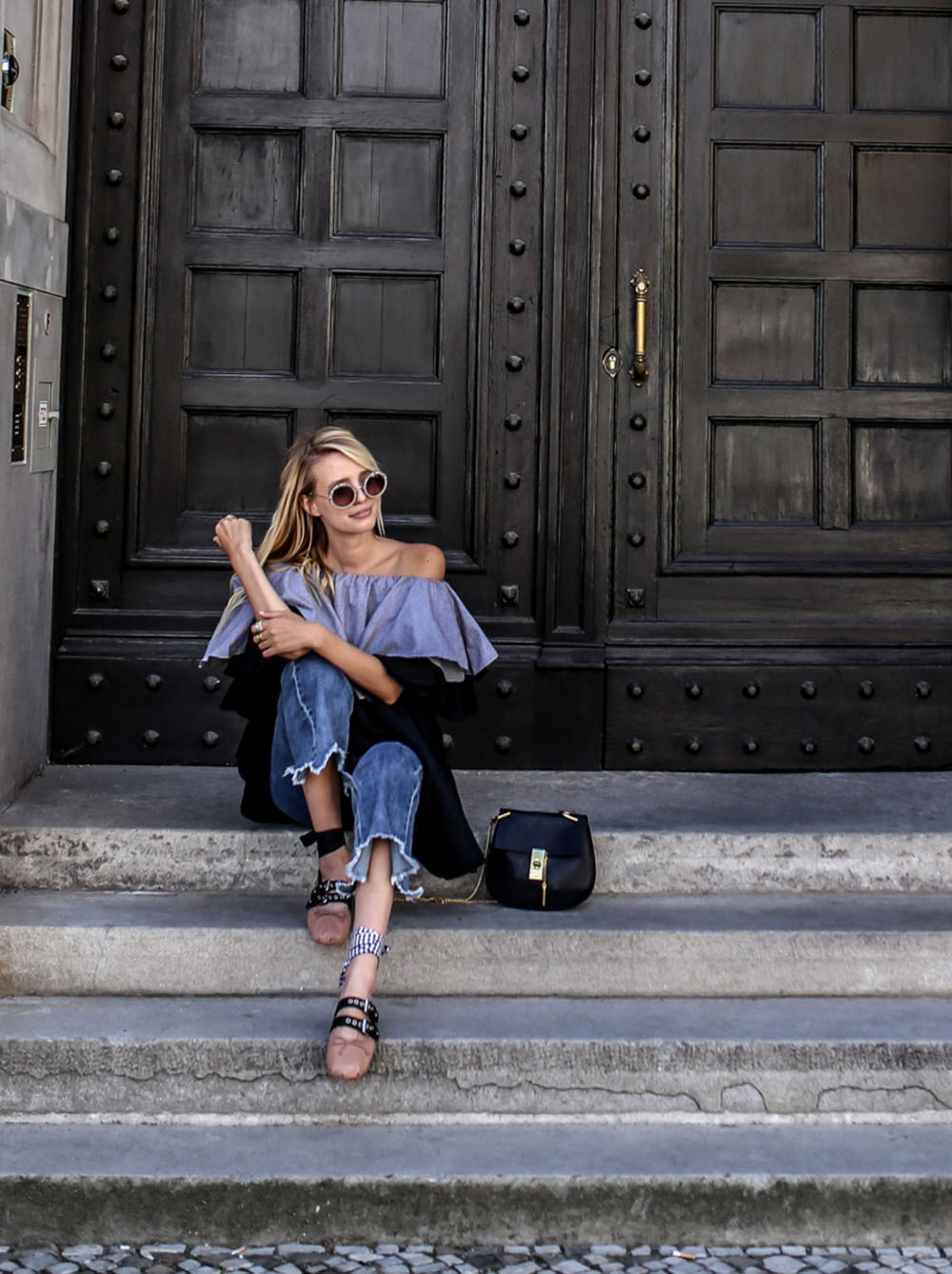 Offset the ballerina pink with rough denim and edgy layering like @OhhCouture.
