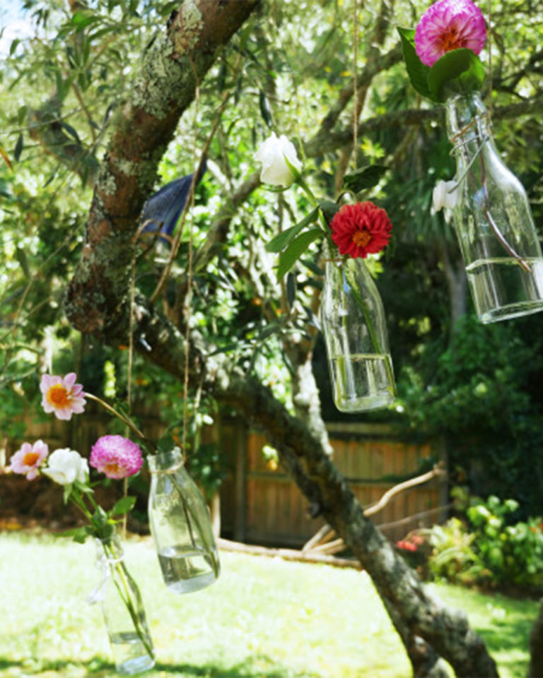 How to create a floating flower bottle arrangement