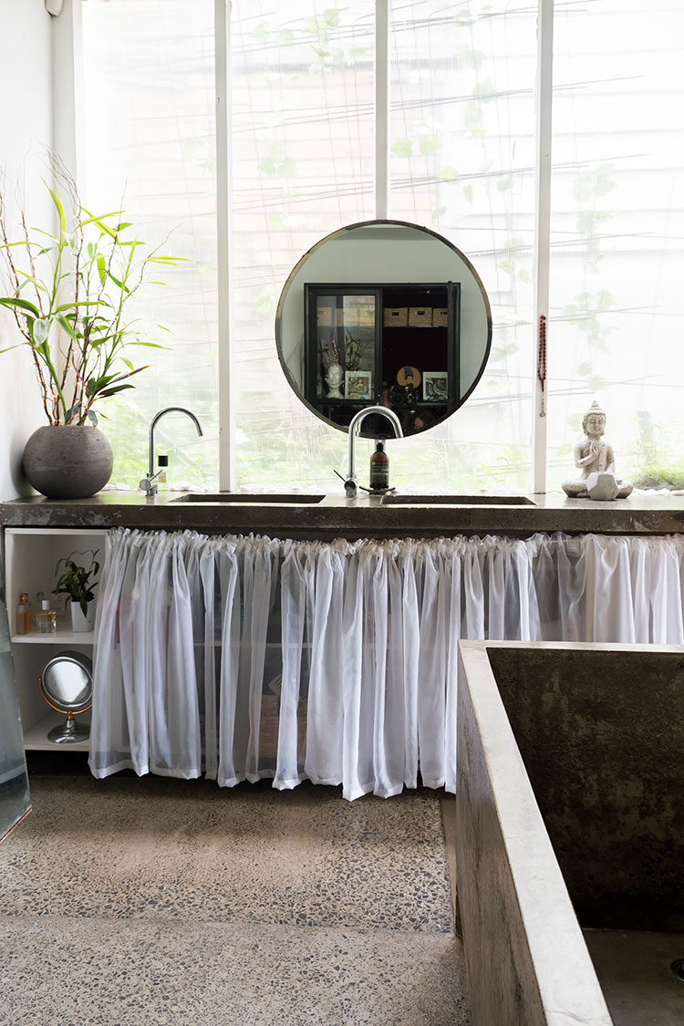 The cement bath was cast in situ and is where the stylist likes to unwind.