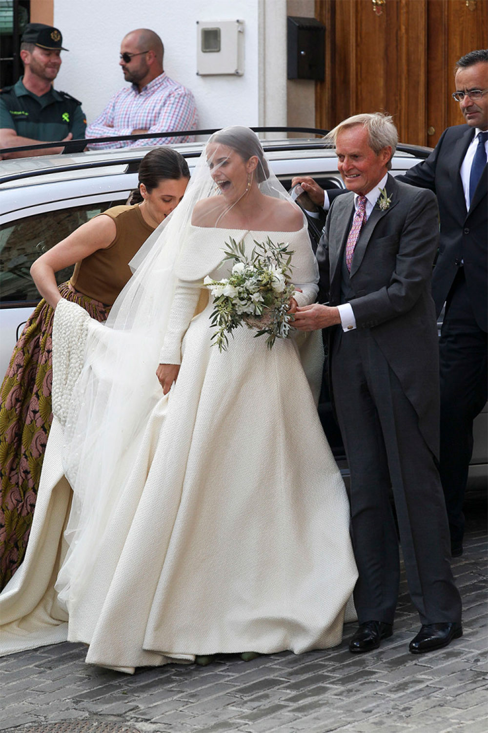 Lady Charlotte Wellesley, daughter of the Duke of Wellington and Princess Antonia of Prussia (a direct descendant of Queen Victoria), married her own Prince Charming – American-Colombian businessman Alejandro Santo Domingo – wearing a custom Emilia Wickstead dress.