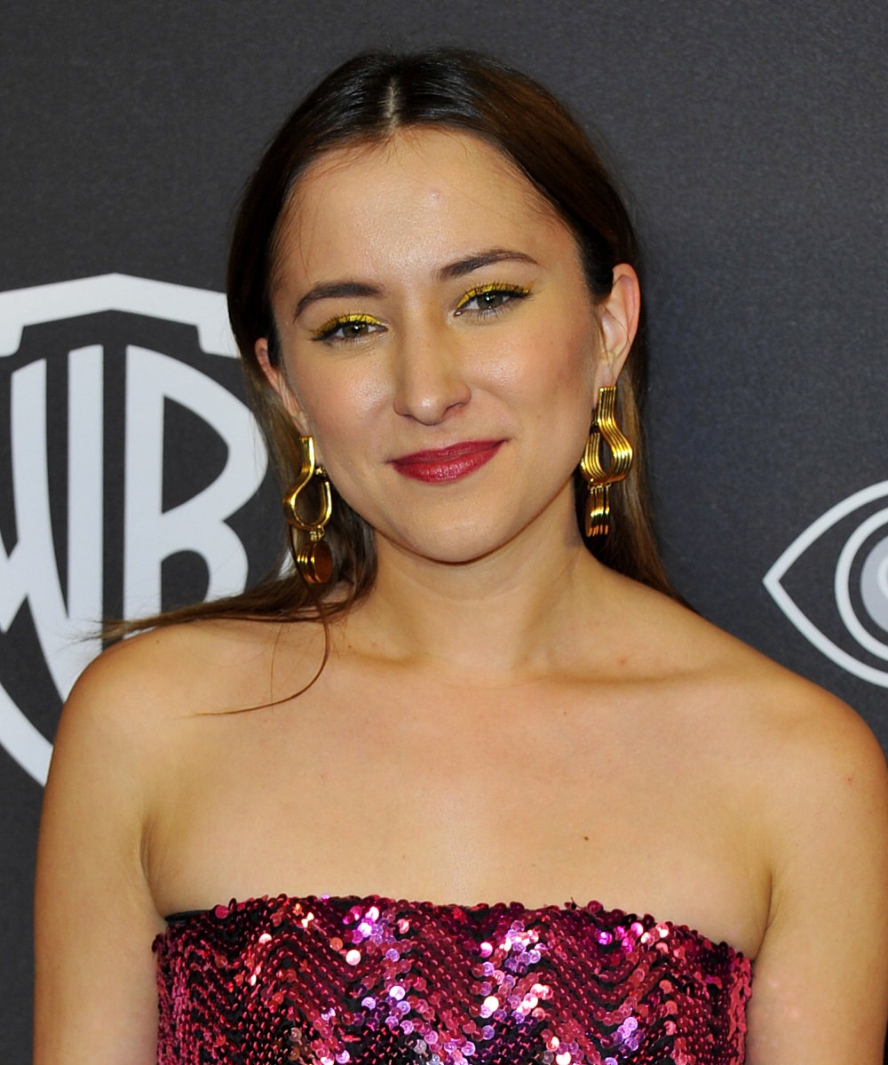 Zelda Williams arrives to attend the 18th Post-Golden Globes Party wearing gold metallic eyeliner.