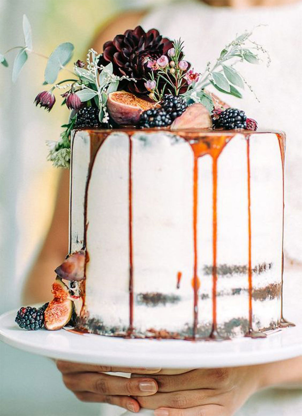 With nuptials becoming more and more personalised, the drip cake is perfect. It's both individual and highly Instagrammable, making it the obvious choice for a 2017 wedding.