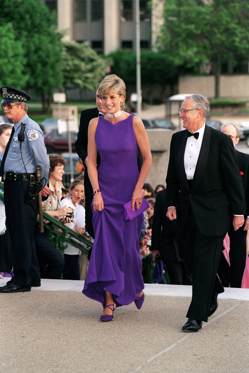 June 5th, 1996 - Princess Diana in Chicago arriving for a gala dinner at the Field Museum Of Natural History.