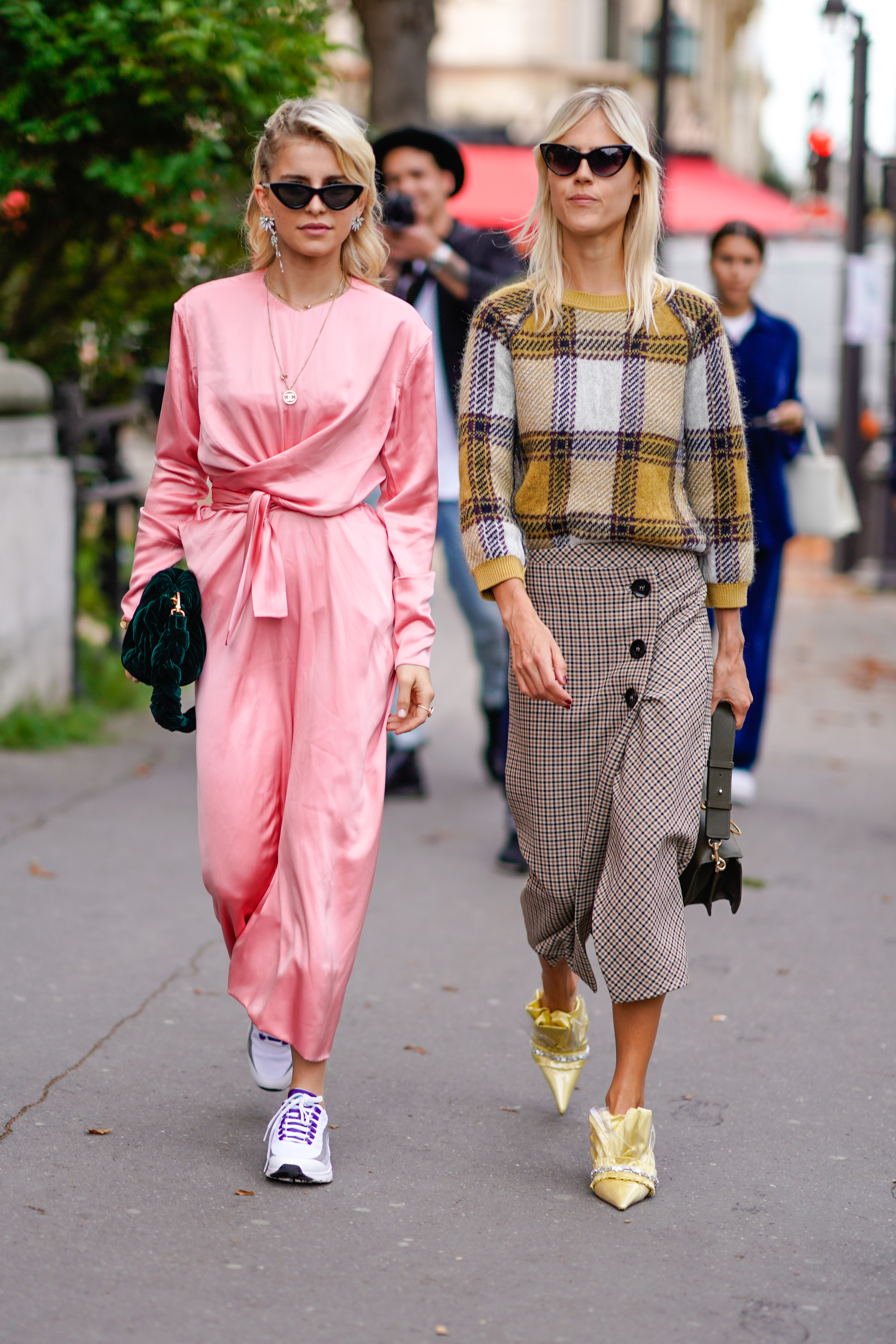 PARIS, FRANCE - SEPTEMBER 29: Caroline Daur and Linda Tol, outside Issey Miyake, during Paris Fashion Week Womenswear Spring/Summer 2018, on September 29, 2017 in Paris, France. (Photo by Edward Berthelot/Getty Images)