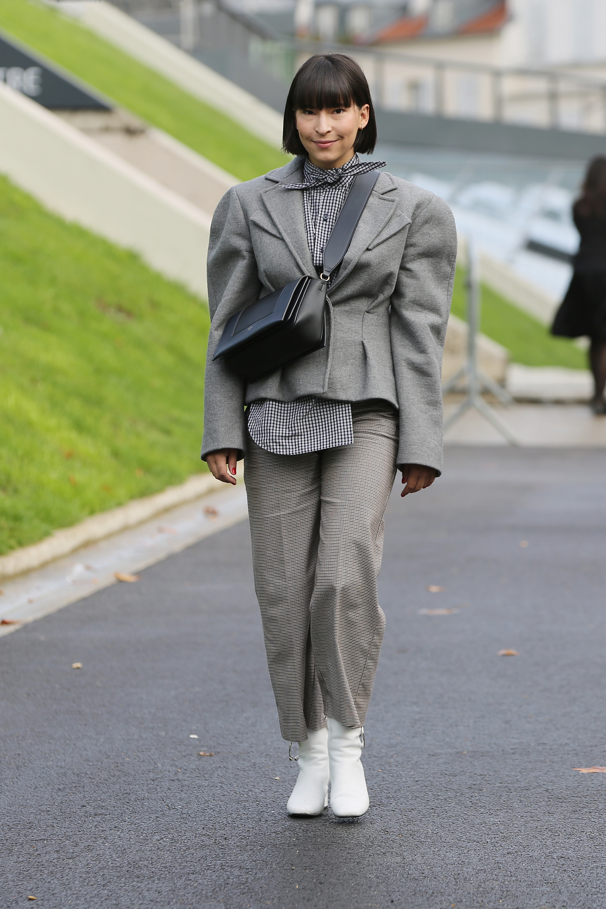 PARIS, FRANCE - SEPTEMBER 30: Fashion buyer, Clara Cornet, seen during Paris Fashion Week Womenswear Spring/Summer 2018 on September 30, 2017 in Paris, France. (Photo by Mireya Acierto/Getty Images)