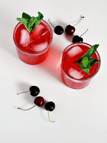 Miss FQ's 8 cocktails to get you in the holiday spirit: CHERRY POMEGRANATE MOJITO