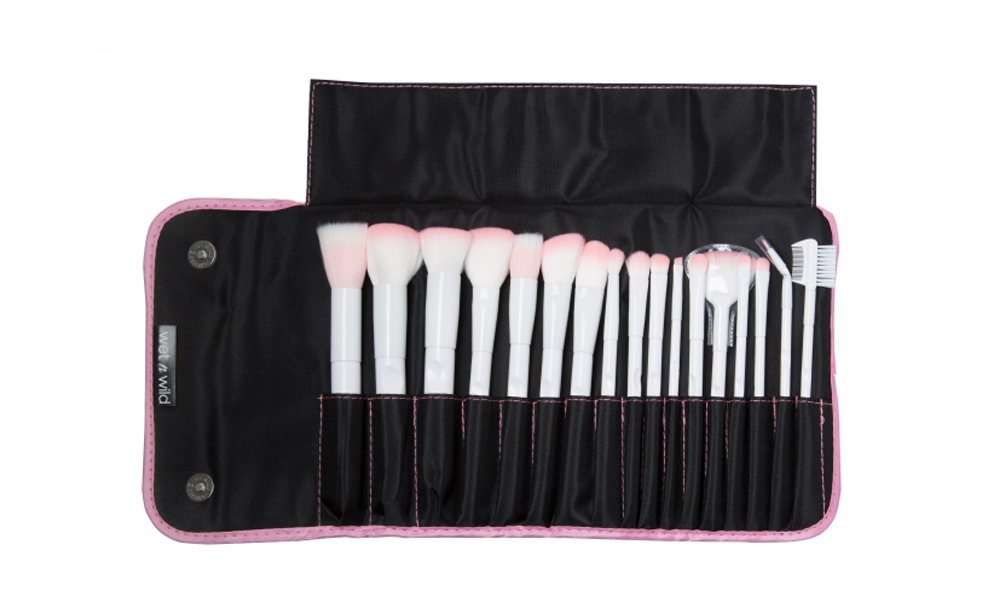 Wet N Wild Limited Edition Brush Roll 17 Piece Collection $44