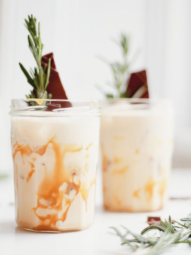 Salted caramel white Russians