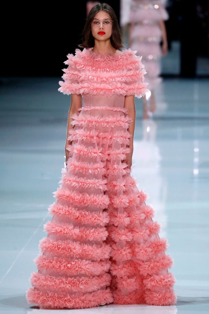 A model presents a creation for Ralph & Russo during the 2018 spring/summer Haute Couture collection on January 22, 2018 in Paris. / AFP PHOTO / Patrick KOVARIK (Photo credit should read PATRICK KOVARIK/AFP/Getty Images)
