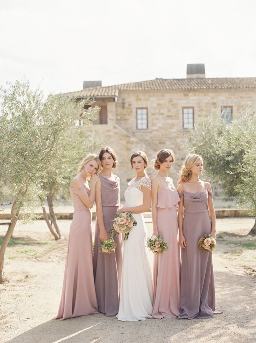wedding-trends-2018-pantones-colour-of-the-year