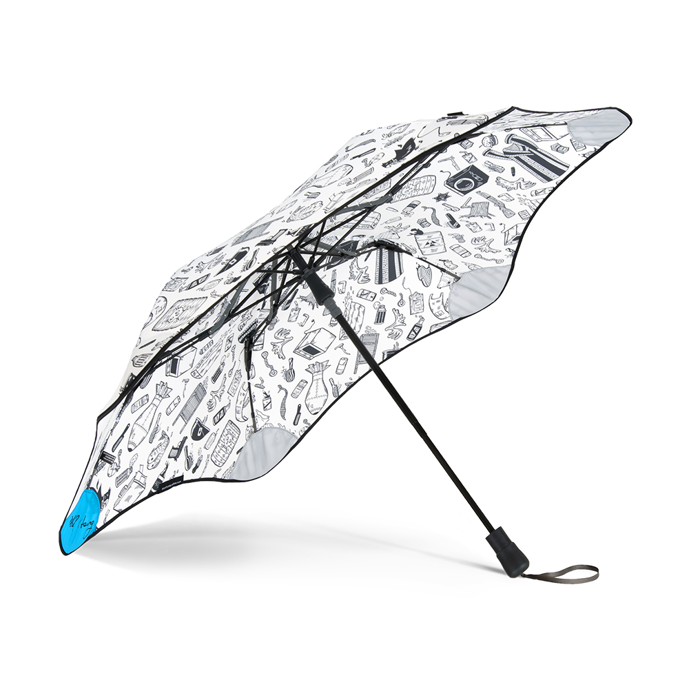 Valentine’s Day gift ideas for your S/O that are romantic in a non-cheesy kind of way | Limited Edition Michael Hsuing Metro Umbrella, $69 from Blunt