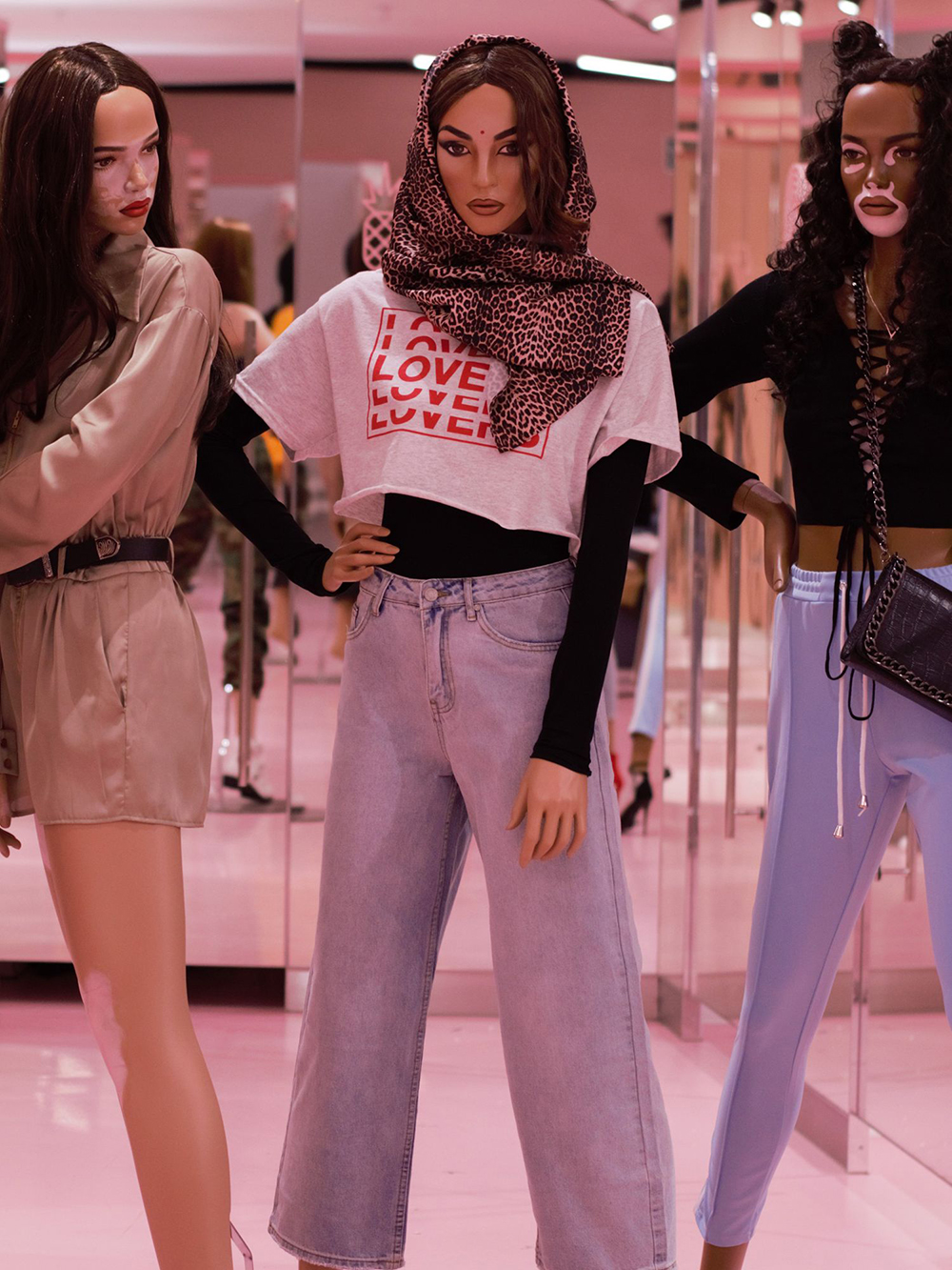 missguided-mannequins-gallery-4