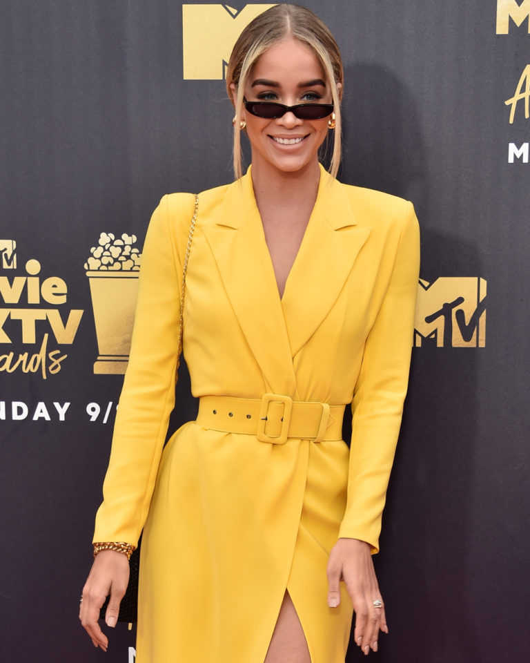 10-hottest-looks-from-MTV-movie-awards-feature