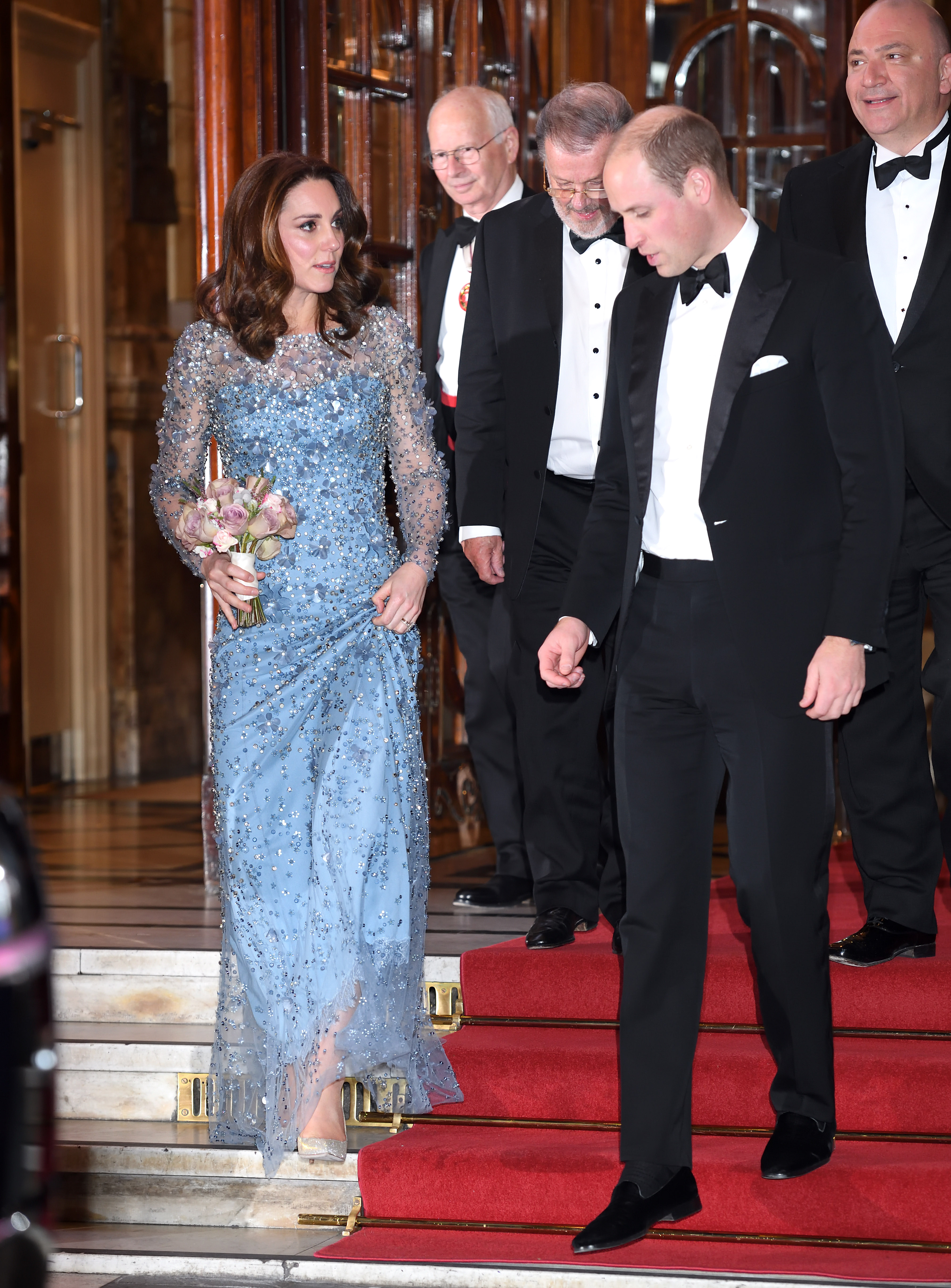 LONDON, ENGLAND - NOVEMBER 24: Catherine, Duchess of Cambridge and Prince William, Duke of Cambridge attend the Royal Variety Performance at the Palladium Theatre on November 24, 2017 in London, England. (Photo by Karwai Tang/WireImage)