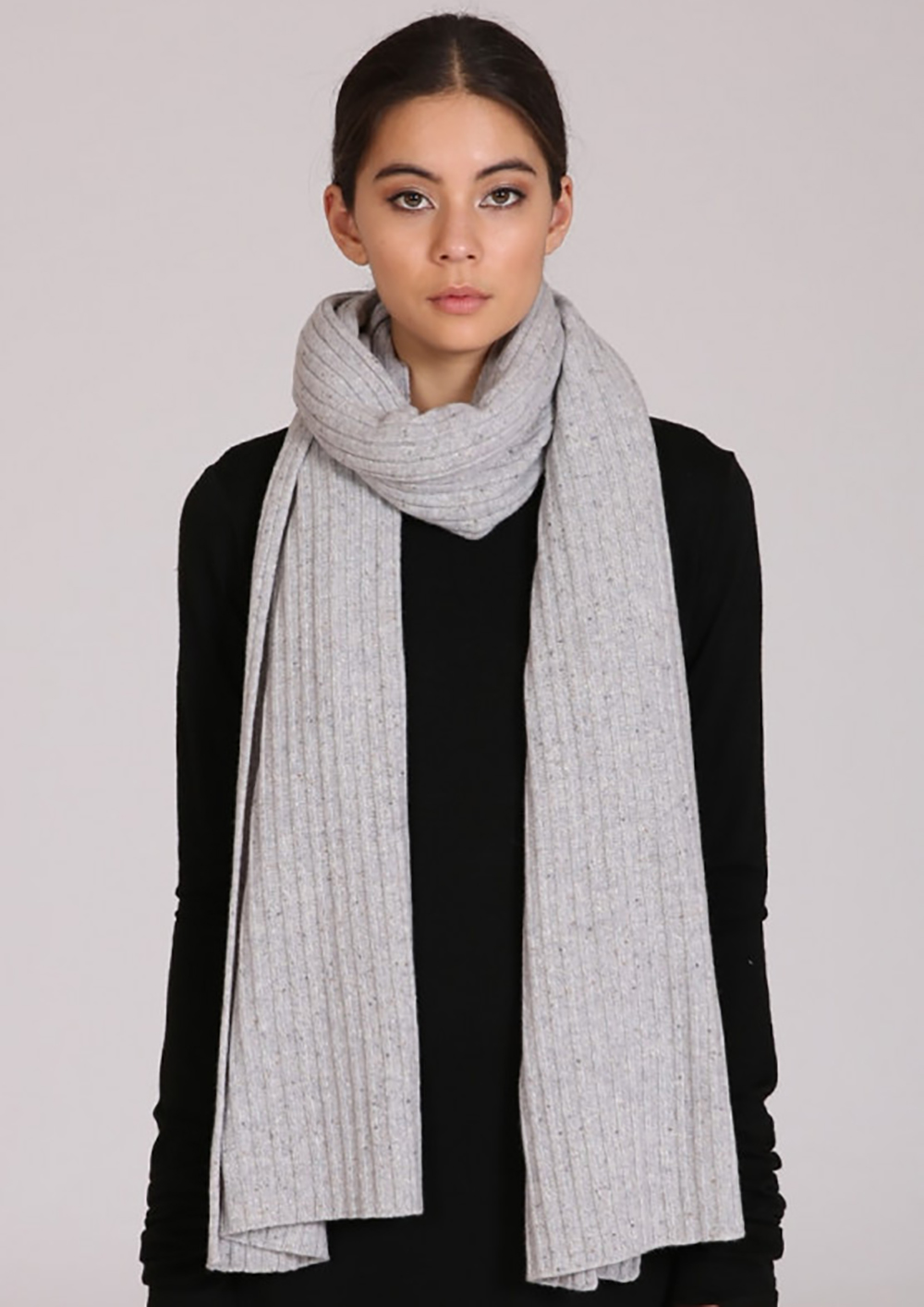 Moochi-edge-scarf