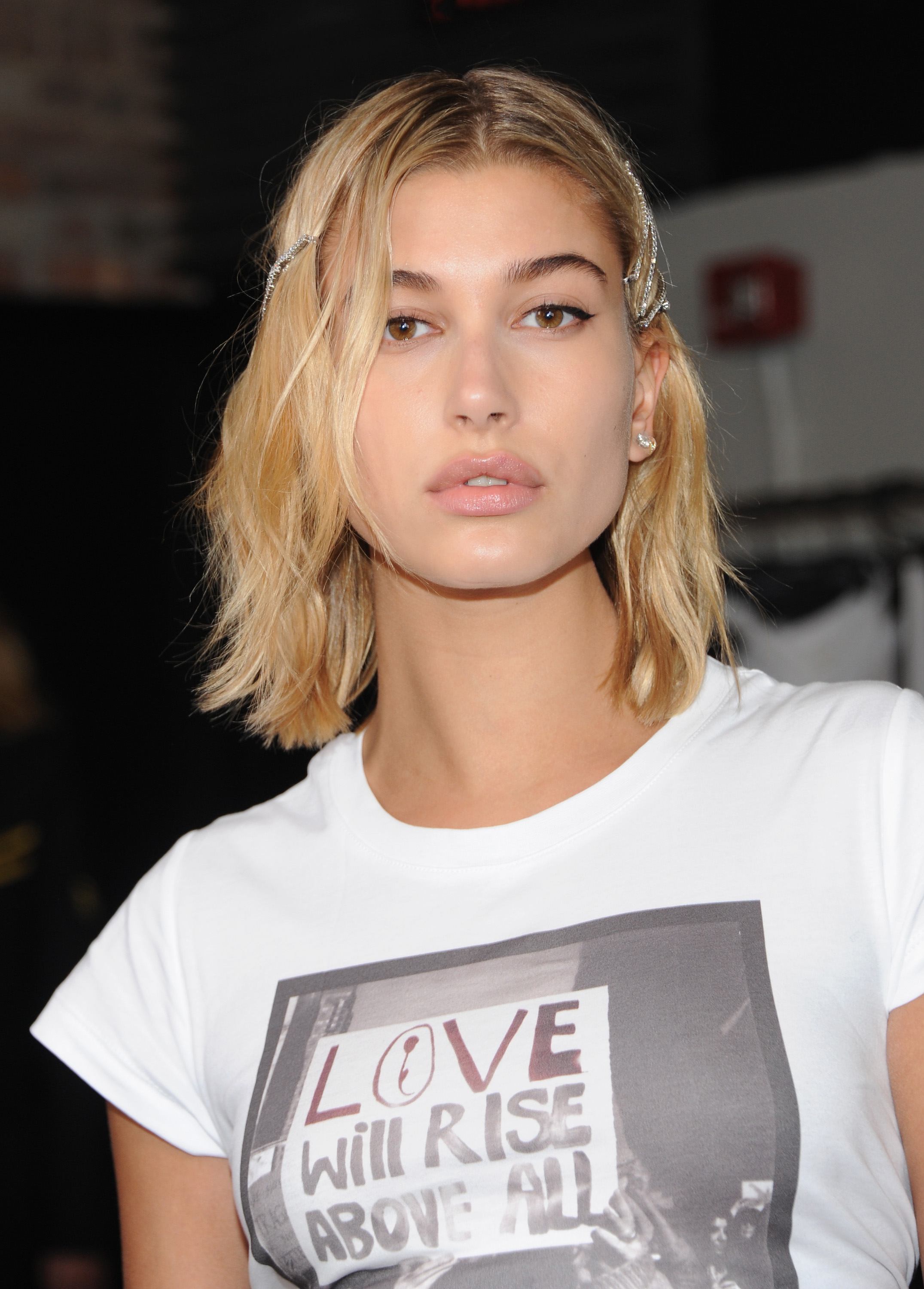 Image of Hailey Baldwin with long blunt hair with bangs