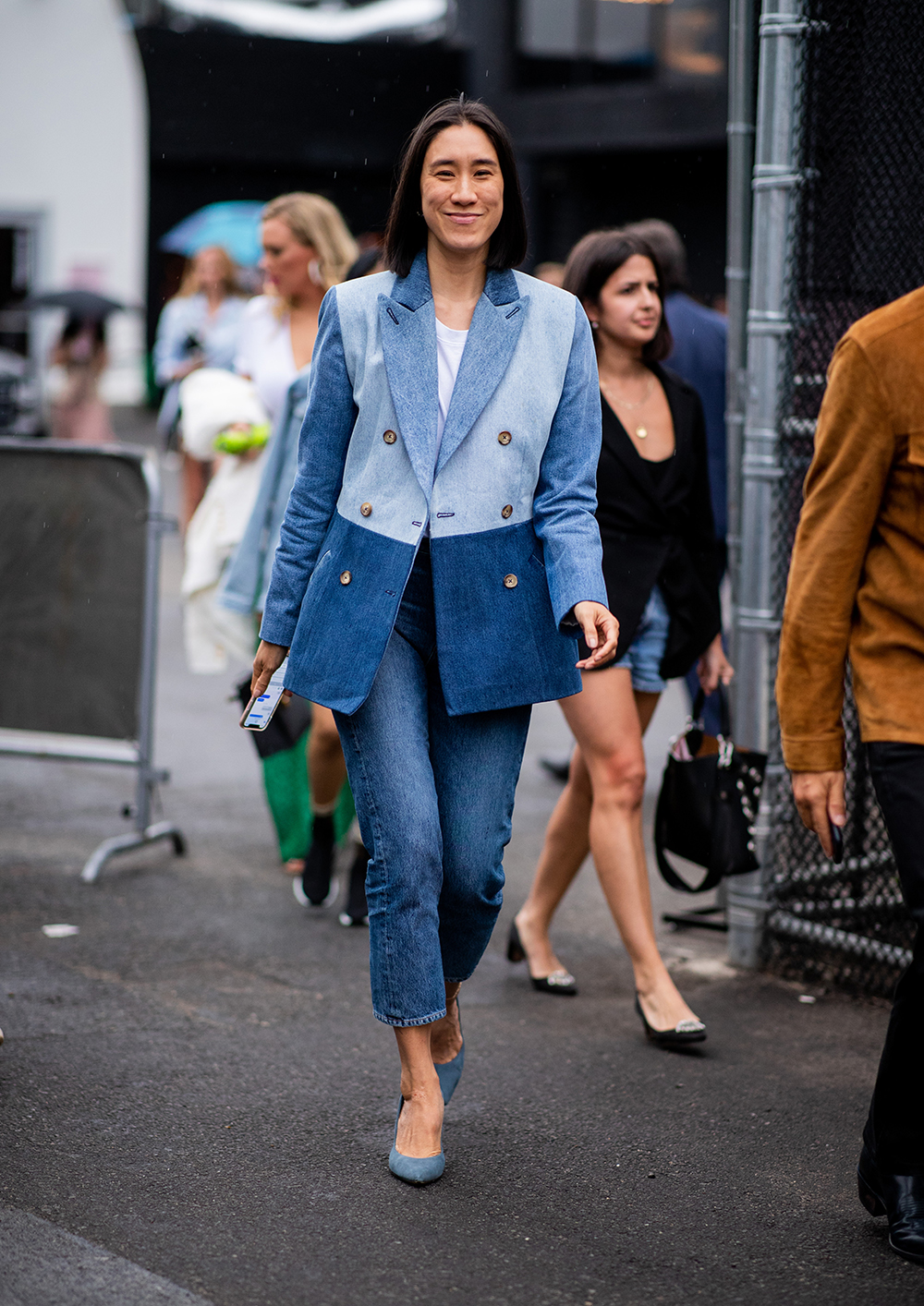 NEW YORK, NY - SEPTEMBER 08: Eva Chen wearing denim jeans and blazer seen outside Brandon Maxwell during New York Fashion Week Spring/Summer 2019 on September 8, 2018 in New York City. (Photo by Christian Vierig/Getty Images)