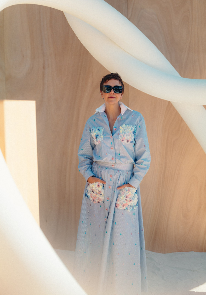 Maggie Gyllenhaal at Chanel Haute Couture FW 22/23. Image: Chanel.