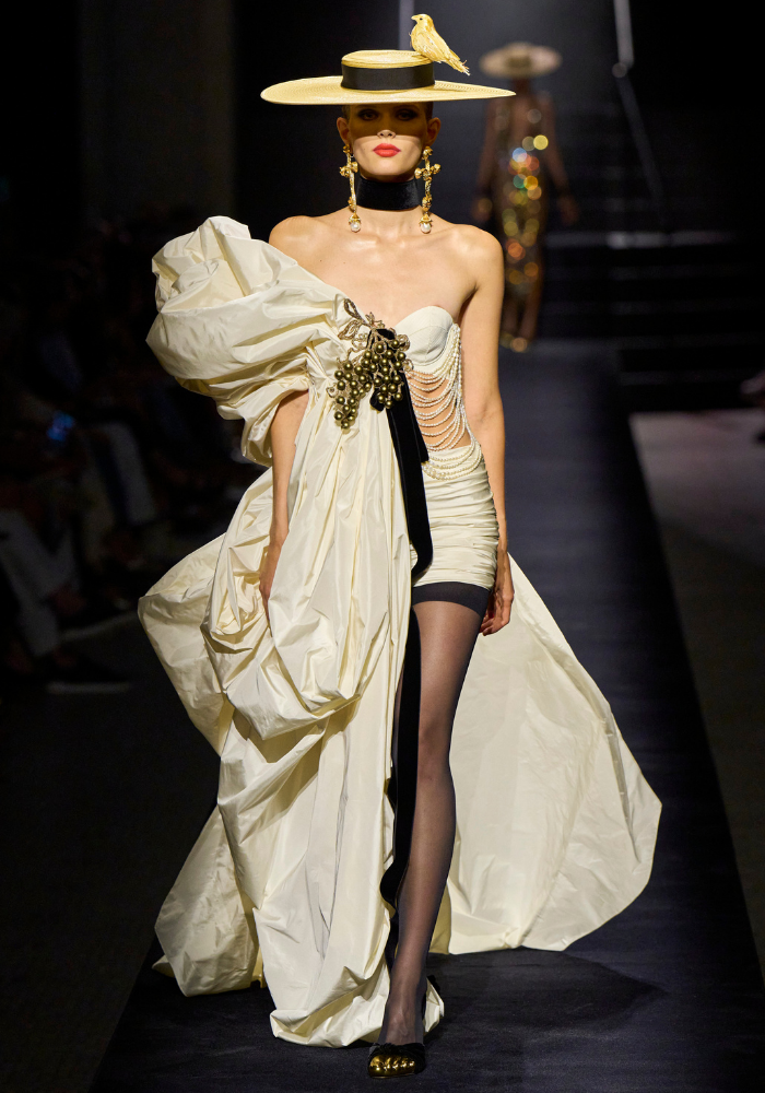 Schiaparelli Haute Couture fall/winter 2022/23