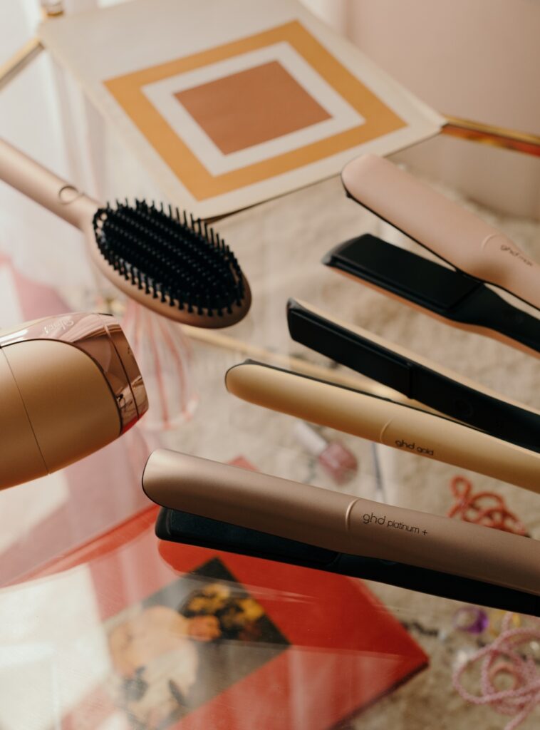 You’ve seen these stunning sunsthetic stylers gracing your feeds and now it’s your turn to win one. We have one Limited Edition ghd Platinum+TM Styler in Sun-Kissed Taupe to giveaway.
