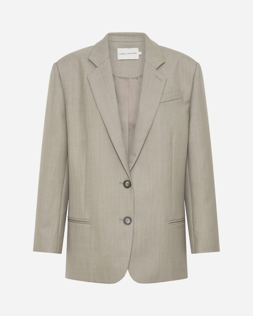 Camilla and Marc ‘Pompidou’ blazer – A tailored, double-breasted blazer in a soft, neutral hue from Camilla and Marc, ideal for layering with your workwear wardrobe.