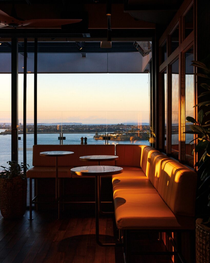 Blue sky dining - Queens